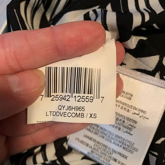 BCBG MAXARZIA patterned tunic/ dress - Picture 7 of 12